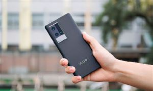 9月各大手機廠商紛紛發布新品 中國智能手機行業市場發展現狀分析