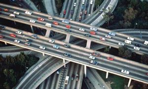 城市軌道交通是城市交通環保化必有途徑 2022中國交通運輸行業發展趨勢及規模分析