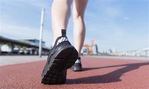 國潮品牌逐鹿運(yùn)動(dòng)鞋服大市場 運(yùn)動(dòng)鞋購買人群分析