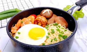 方便面市場規模將達1459.0 億元 非油炸方便面市場現狀如何?方便面市場未來發展趨勢