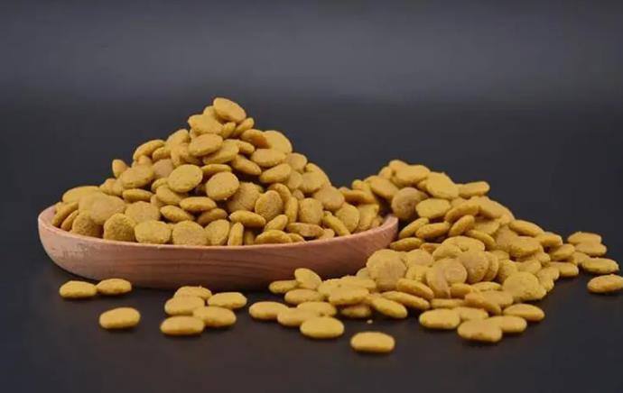 我國寵物飼料產量突破百萬噸 2023寵物食品企業格局與發展戰略研究