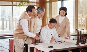 中老年人服裝消費調查 中老年服裝行業發展趨勢分析2023