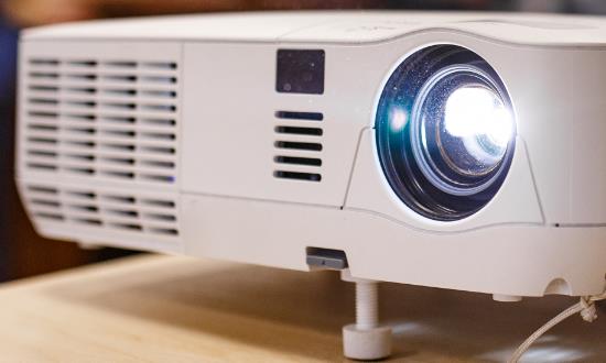 中國投影設(shè)備市場消費(fèi)現(xiàn)狀 中國投影設(shè)備市場銷量分析