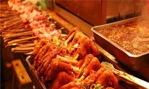 地?cái)偨?jīng)濟(jì)行業(yè)發(fā)展趨勢(shì)及市場(chǎng)現(xiàn)狀分析