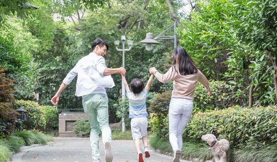 2023年國內幸福產業發展現狀分析 我國正在從中等收入國家向高收入國家邁進