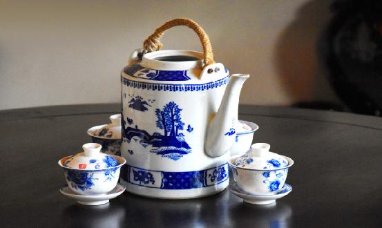 青花瓷行業發展現狀與前景分析2023