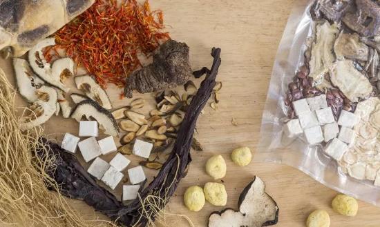 2024中藥飲片產業發展分析：中藥配方顆粒在我國中成藥市場中的占比尚不足2%