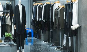 亞馬遜大幅削減廉價服裝賣家費用 相關企業受益