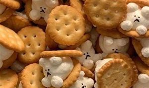 量販零食交易額增長超五倍 未來行業收入有望超千億 休閑食品產業現狀調研分析報告