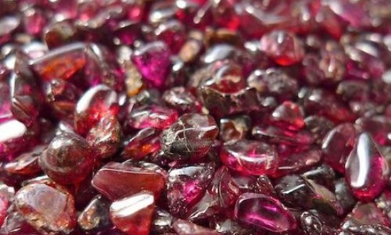 2024年石榴子石行業(yè)市場發(fā)展現(xiàn)狀及發(fā)展前景