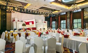 近八成受訪青年支持舉辦極簡婚禮 婚宴酒席行業發展現狀及面臨的挑戰分析