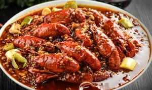 小龍蝦行業市場如何?小龍蝦上市價格大降引關注!小龍蝦消費多元化發展