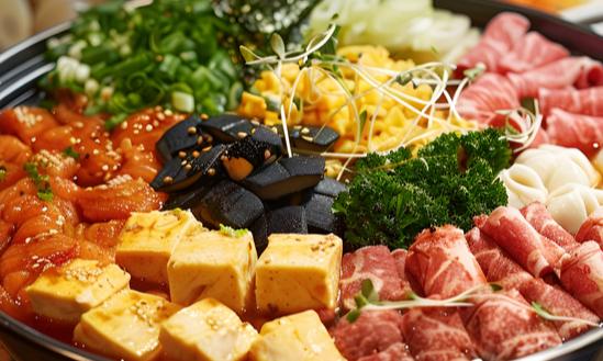 天水20天狂賺近14億 未來(lái)麻辣燙行業(yè)發(fā)展趨勢(shì)分析