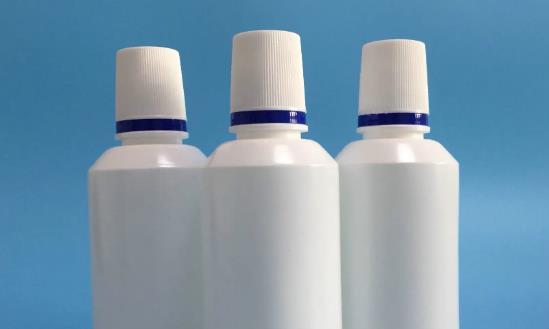 2023年中國隱形眼鏡護理液行業發展現狀、競爭格局及未來發展趨勢與前景分析