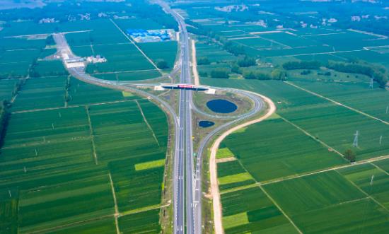 2024交通運輸行業市場前瞻與未來投資：交通運輸需求呈現出爆發式增長