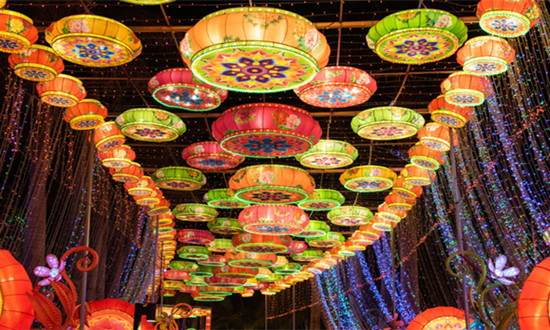 中國國潮經(jīng)濟(jì)市場規(guī)模超兩萬億元 民俗文化行業(yè)發(fā)展如何?