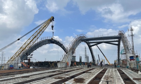 2024年基礎(chǔ)設(shè)施產(chǎn)業(yè)鏈的上下游結(jié)構(gòu)及發(fā)展趨勢(shì)分析