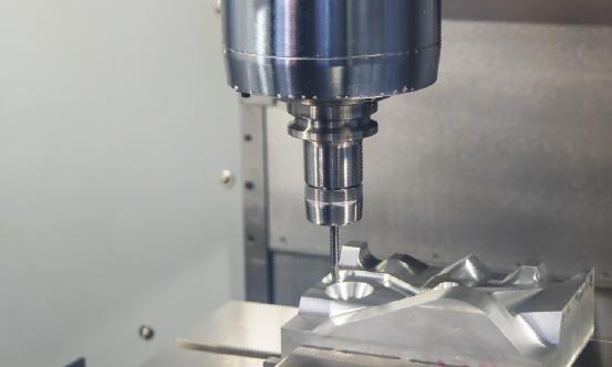 汽車市場(chǎng)表現(xiàn)如何?“十四五”期間我國(guó)汽車模具行業(yè)發(fā)展調(diào)研