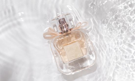 香水行業市場如何?美妝巨頭不斷發力香水賽道