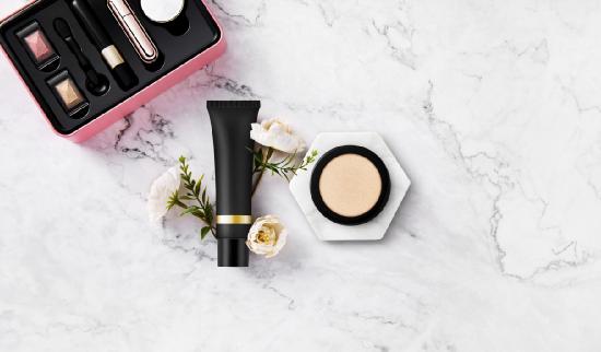 2024年中國(guó)彩妝市場(chǎng)競(jìng)爭(zhēng)分析及行業(yè)消費(fèi)需求調(diào)研