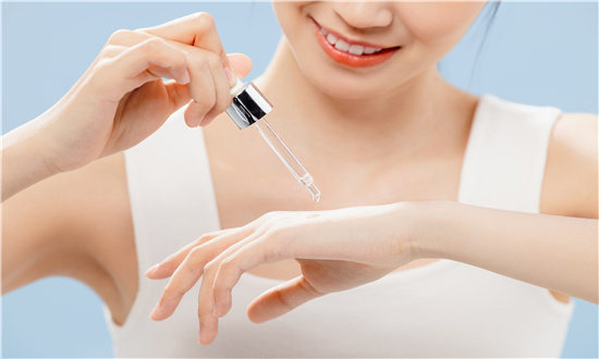 2024年中國美白精華液市場驅動因素、美白精華液主要細分市場及行業未來發展投資前景趨勢