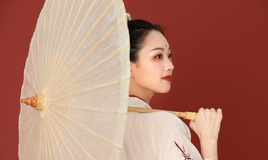 漢服市場如何?漢服行業發展機遇及發展趨勢分析