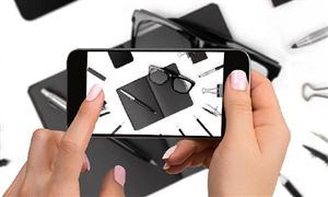 2024手機殼行業發展現狀及趨勢預測報告 砸核桃神器諾基亞3210復刻版 開售即售罄