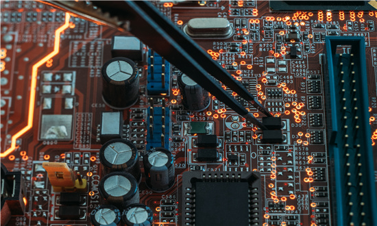 2025年射頻元器件行業全景分析：5G 拓展與技術創新引領的變革之路